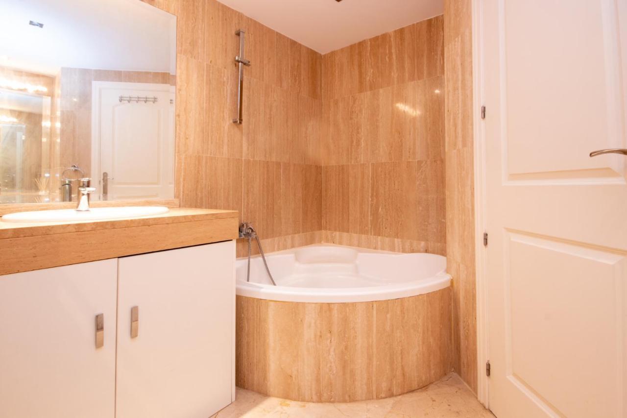 Ground Floor Apartment, Los Jardines De Santa Maria Elviria Marbella Dış mekan fotoğraf
